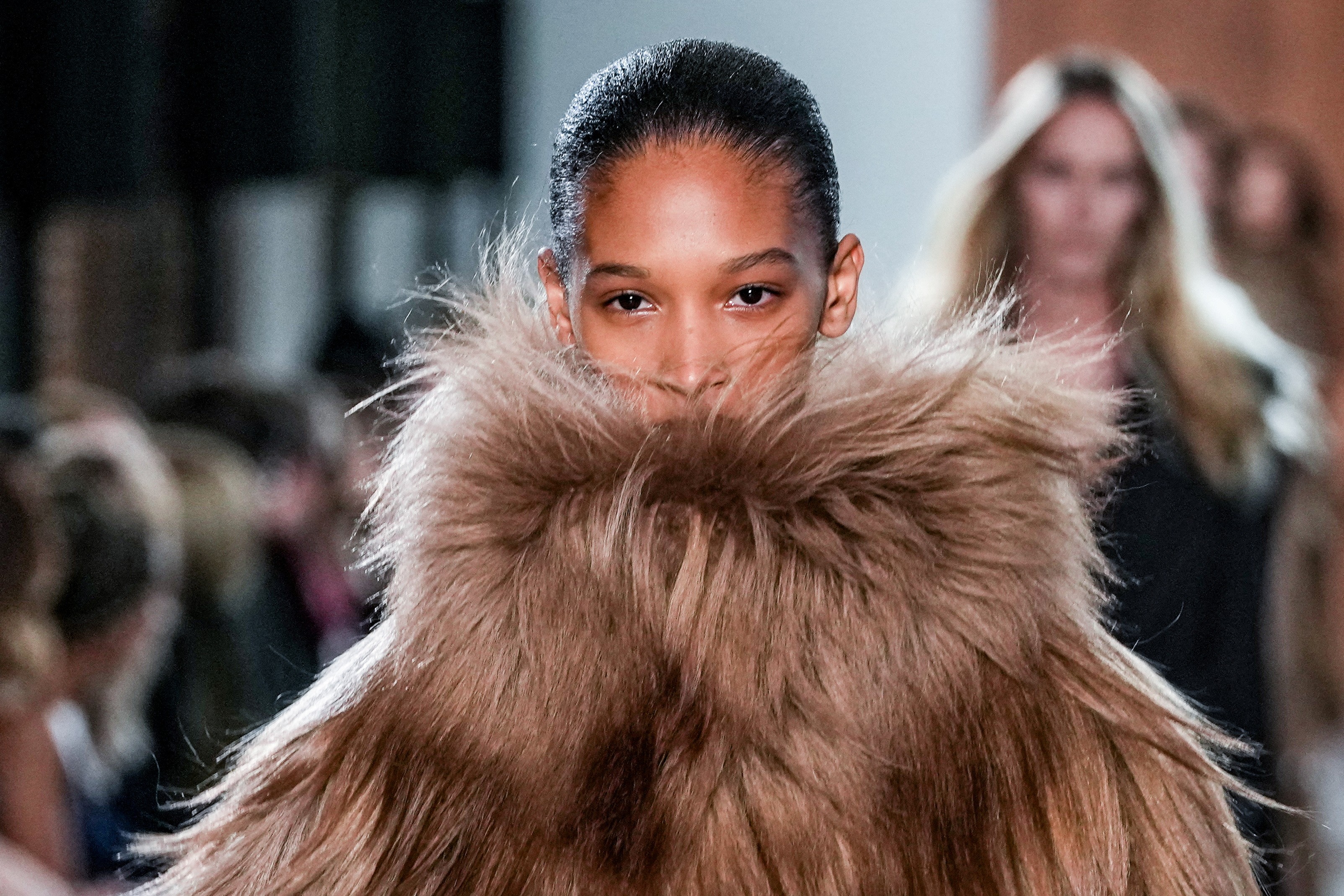 NYFW proíbe uso de pele animal a partir da temporada de setembro de 2026