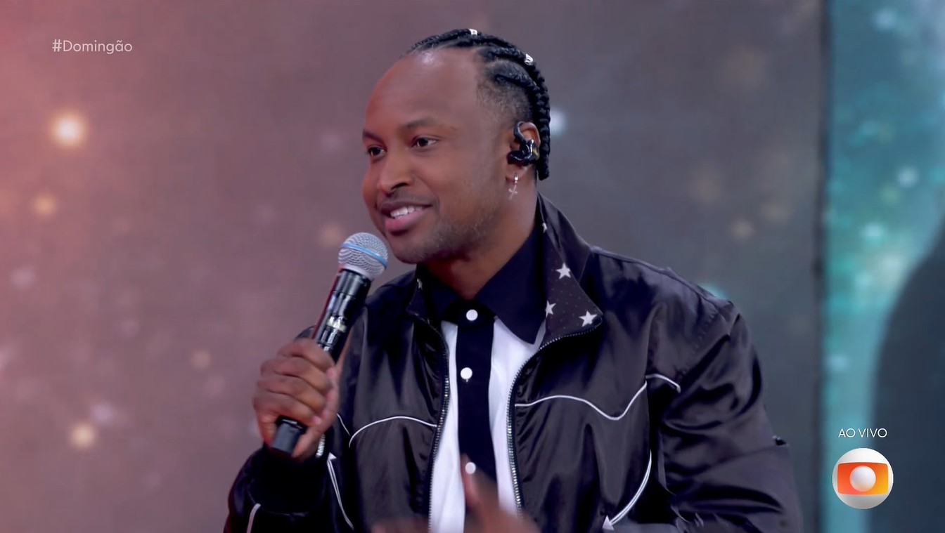 Thiaguinho celebra um mês de Bento, primeiro filho com Carol Peixinho: 'Eu estou no céu, uma honra muito grande ser pai'