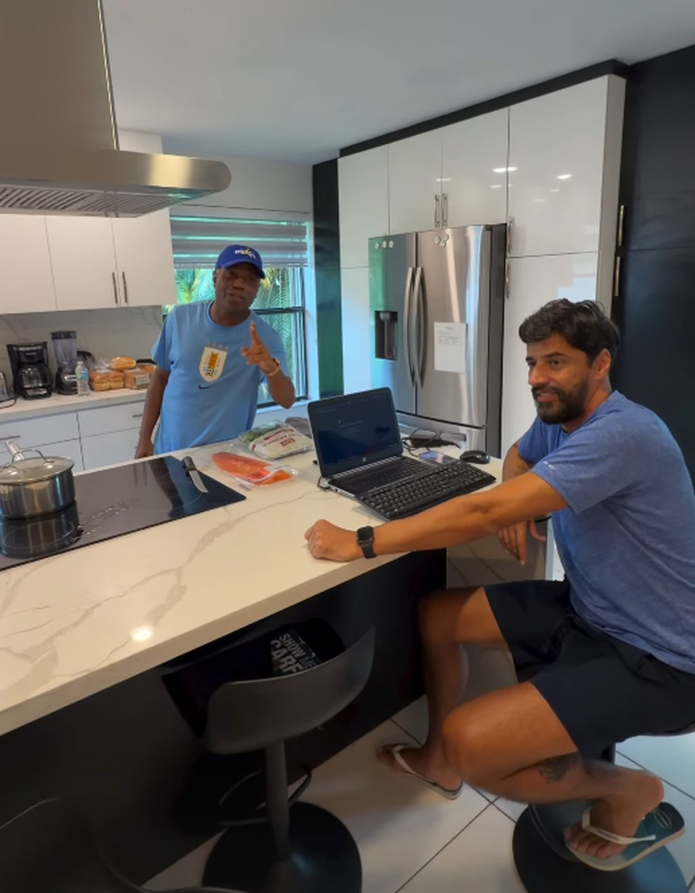 Edilson acompanha Alberto Cowboy em Miami para a Copa do Mundo — Foto: Reprodução/Instagram