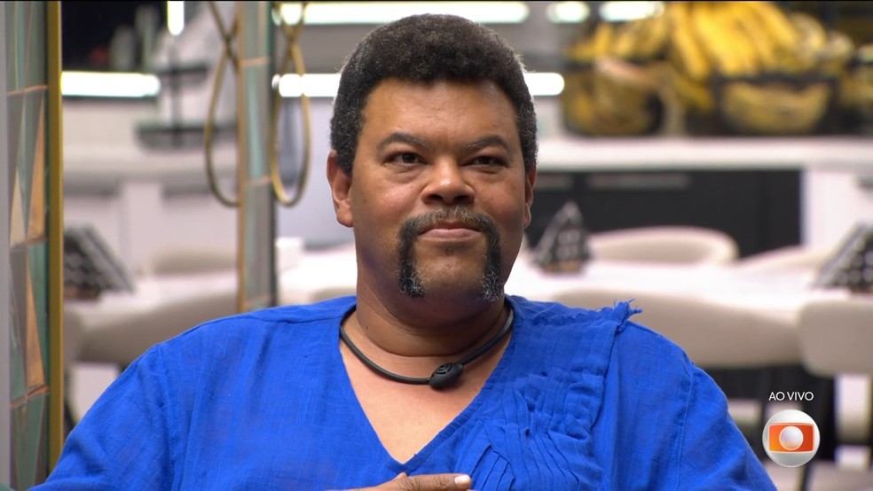 Babu Santana está no oitavo Paredão do BBB 26! Entenda como o consenso entre Milena e Jonas Sulzbach selou o destino do ator. 