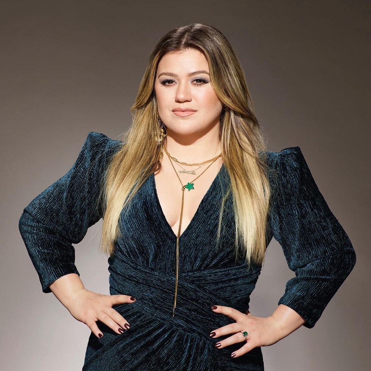 Kelly Clarkson Ganha Ordem De Restrição Definitiva Contra Homens Que Apareciam Em Sua Casa Tv 5360