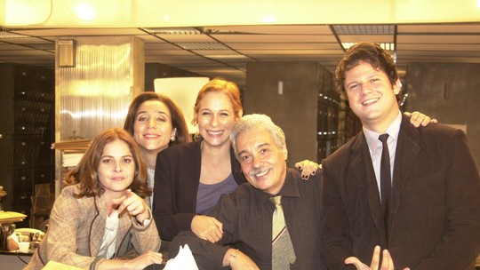 Os Aspones estreia no Globoplay e homenageia legado de Fernanda Young Os Aspones estreia no Globoplay e homenageia legado de Fernanda Young