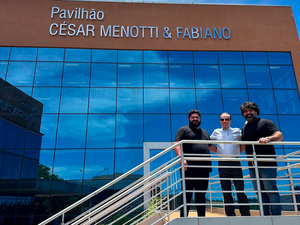 César Menotti & Fabiano doam cachê vitalícia da Festa do Peão de Barretos ao Hospital de Amor