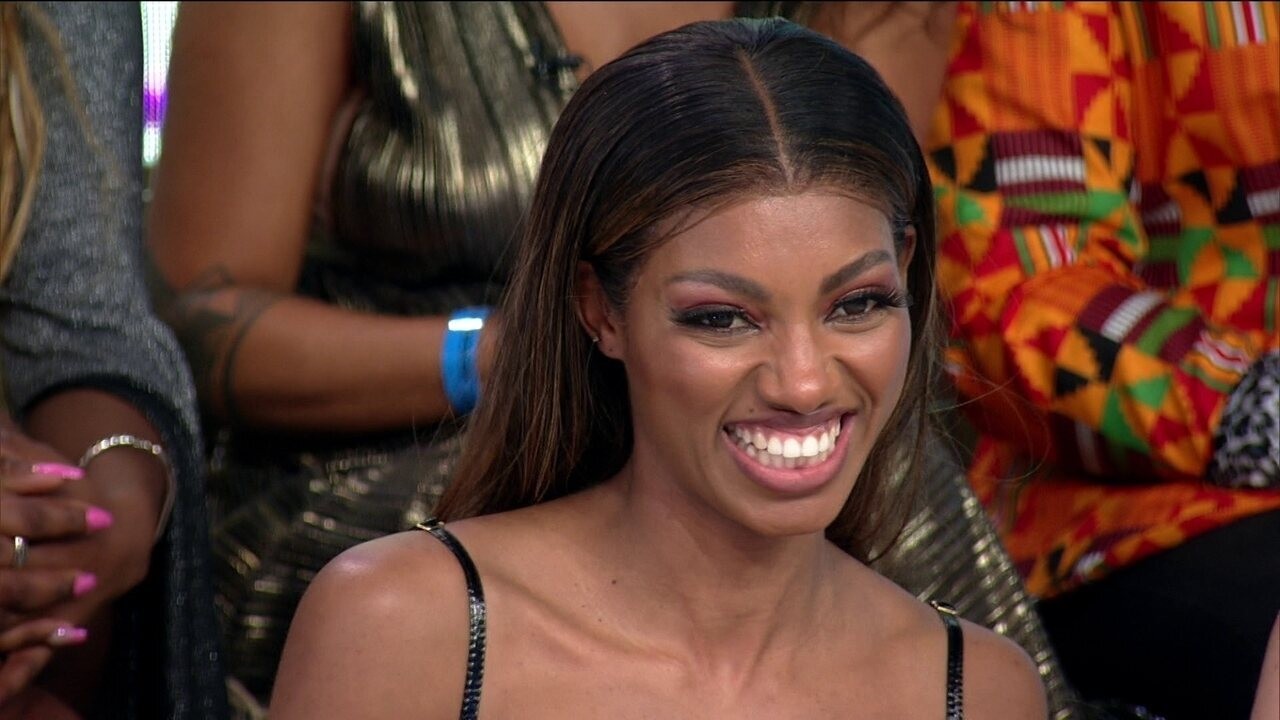 Tina entrega que recebeu nudes na DM após Eliminação do BBB 23