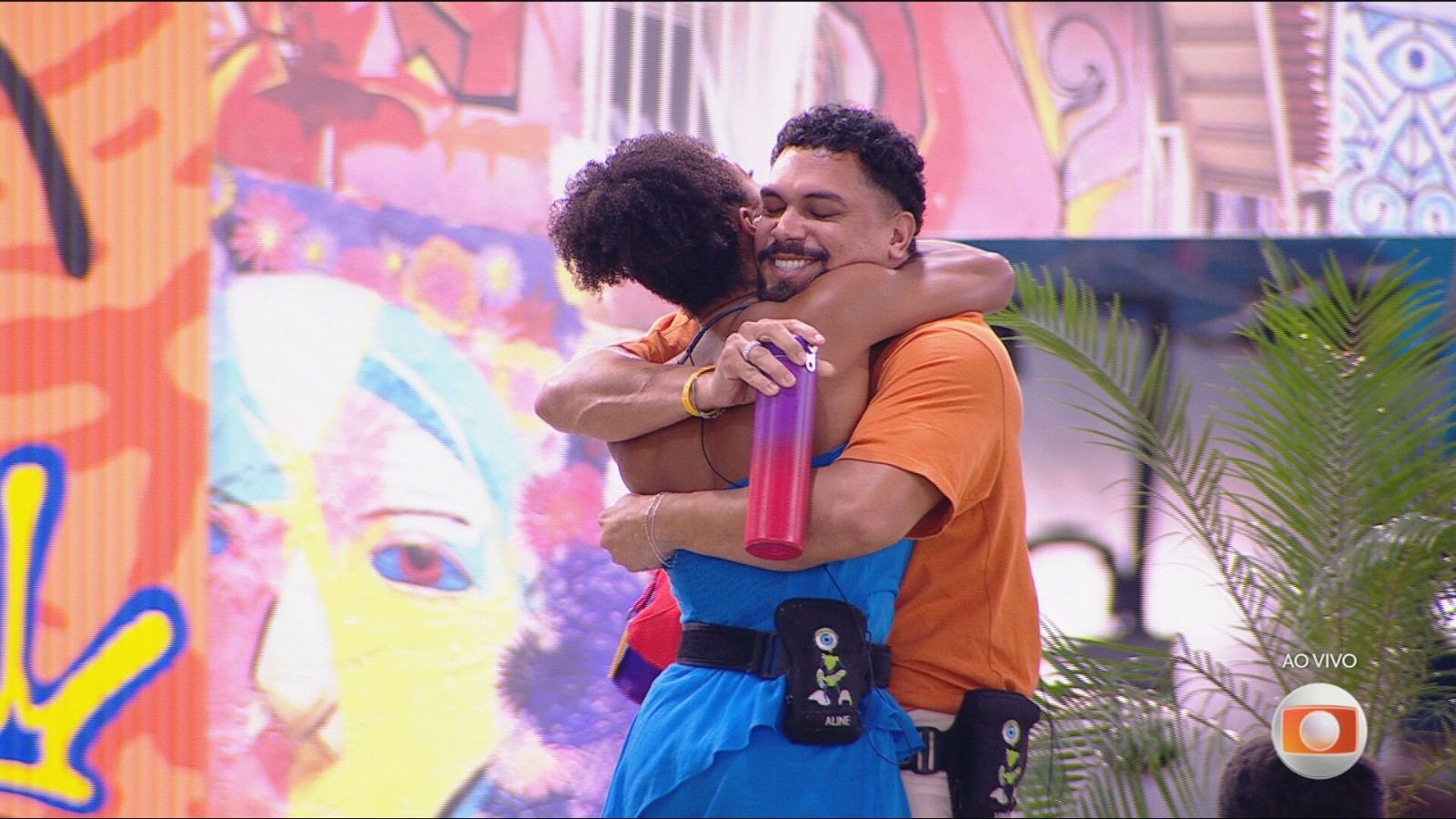 Aline se declara para Vinícius após Eliminação do BBB 25: 'Não teria entrado nesse jogo com mais ninguém'