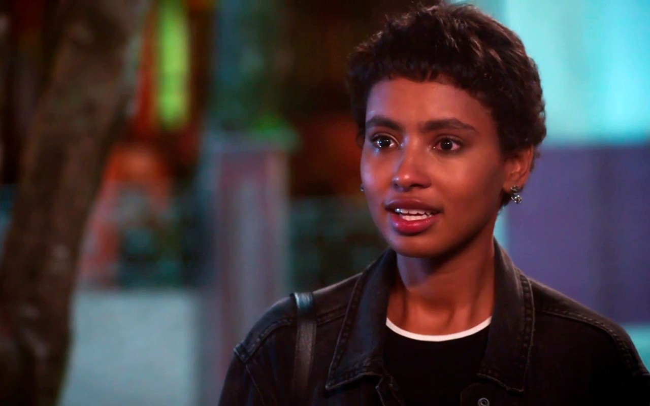 Coração Acelerado: arrasada com fora de Leandro, Eduarda encanta irmã