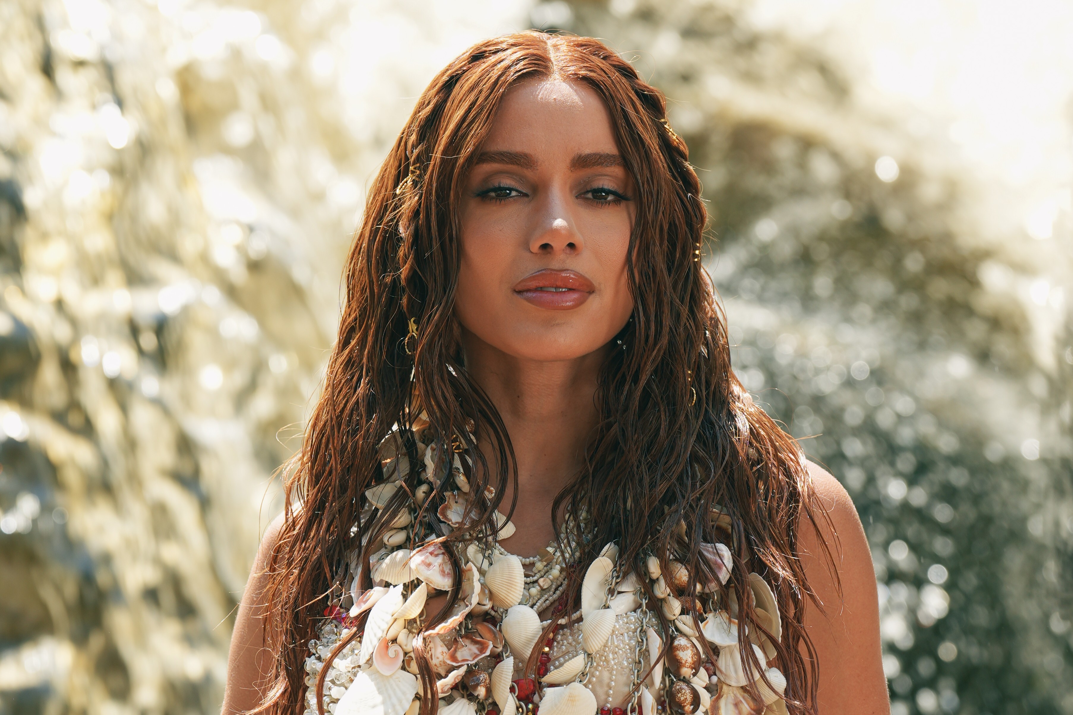 Anitta classifica 'EQUILIBRIVM' como 'o álbum que mais gastou dinheiro' em toda sua vida