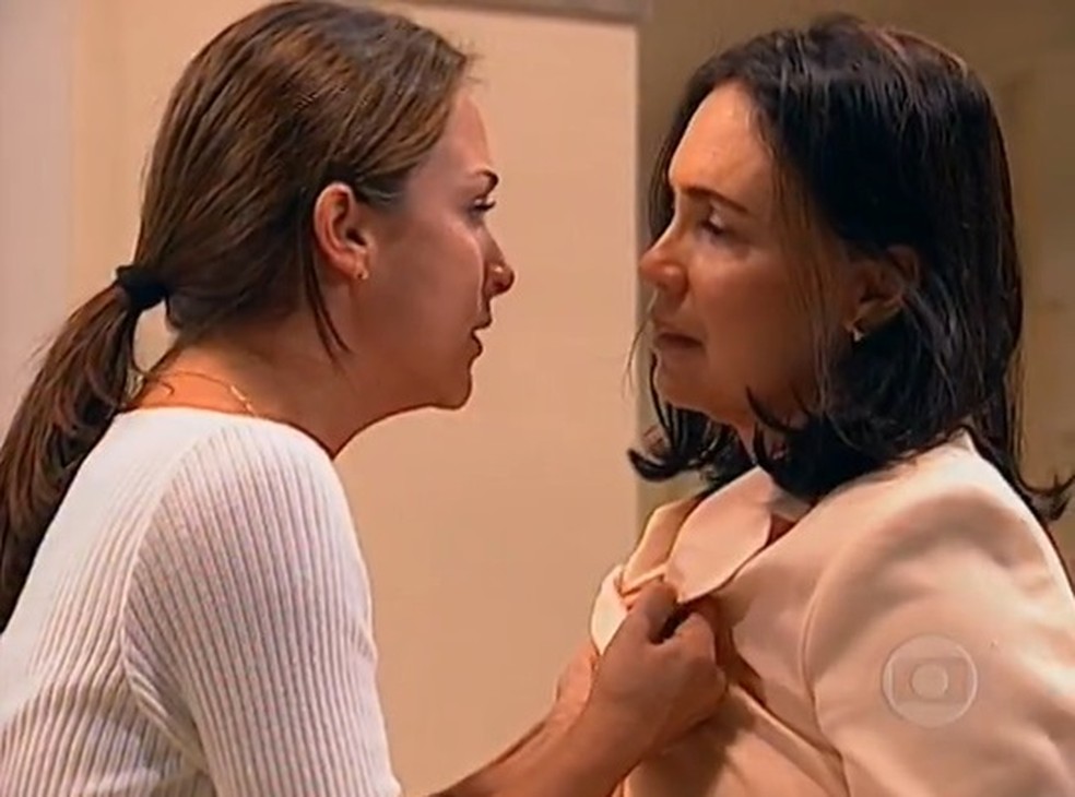 Cena de Por Amor com Regina e Gabriela Duarte — Foto: TV Globo