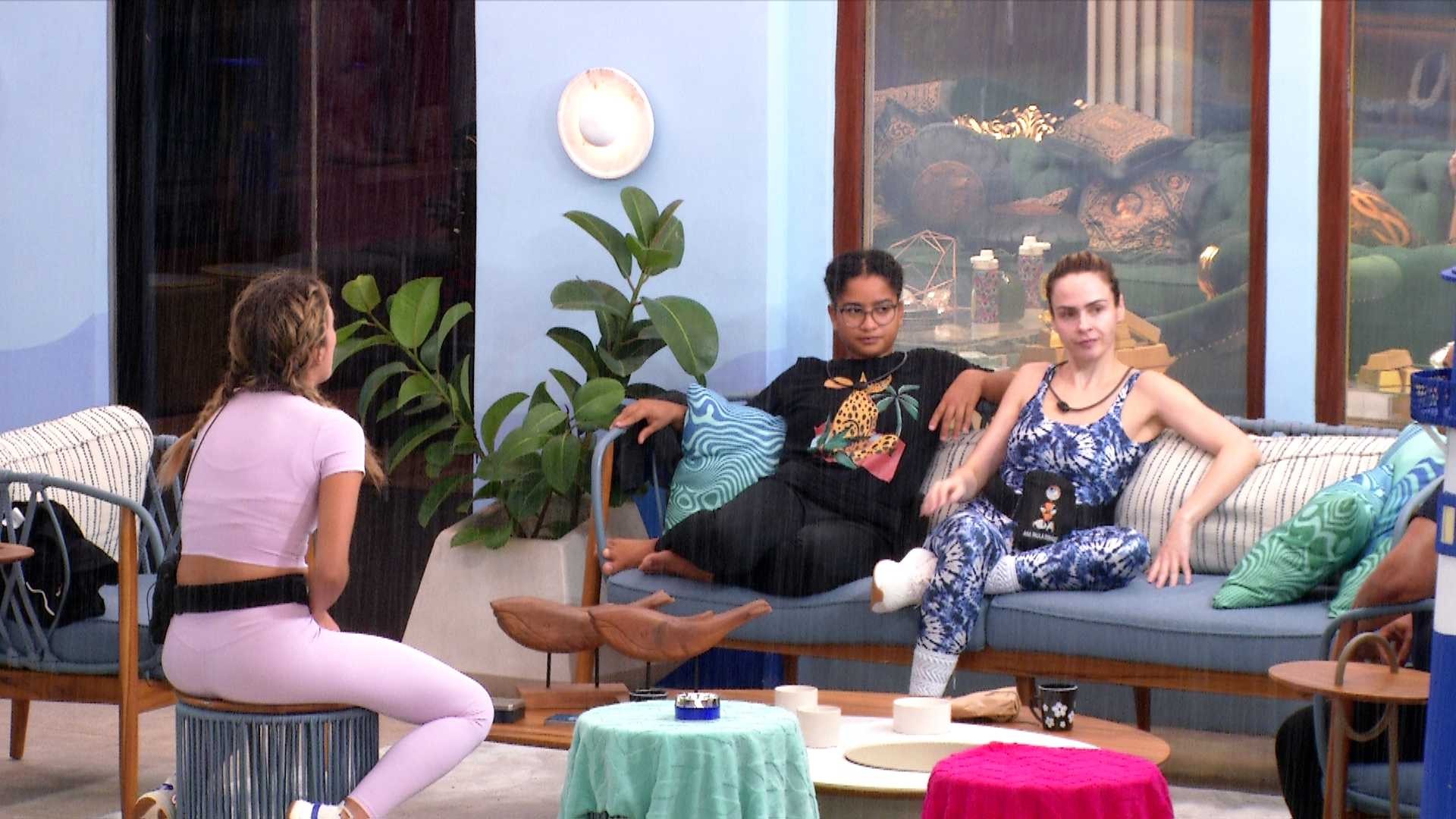 Ana Paula Renault mostra segurança em possível Paredão: 'Não tenho medo de ir com a Sarah'