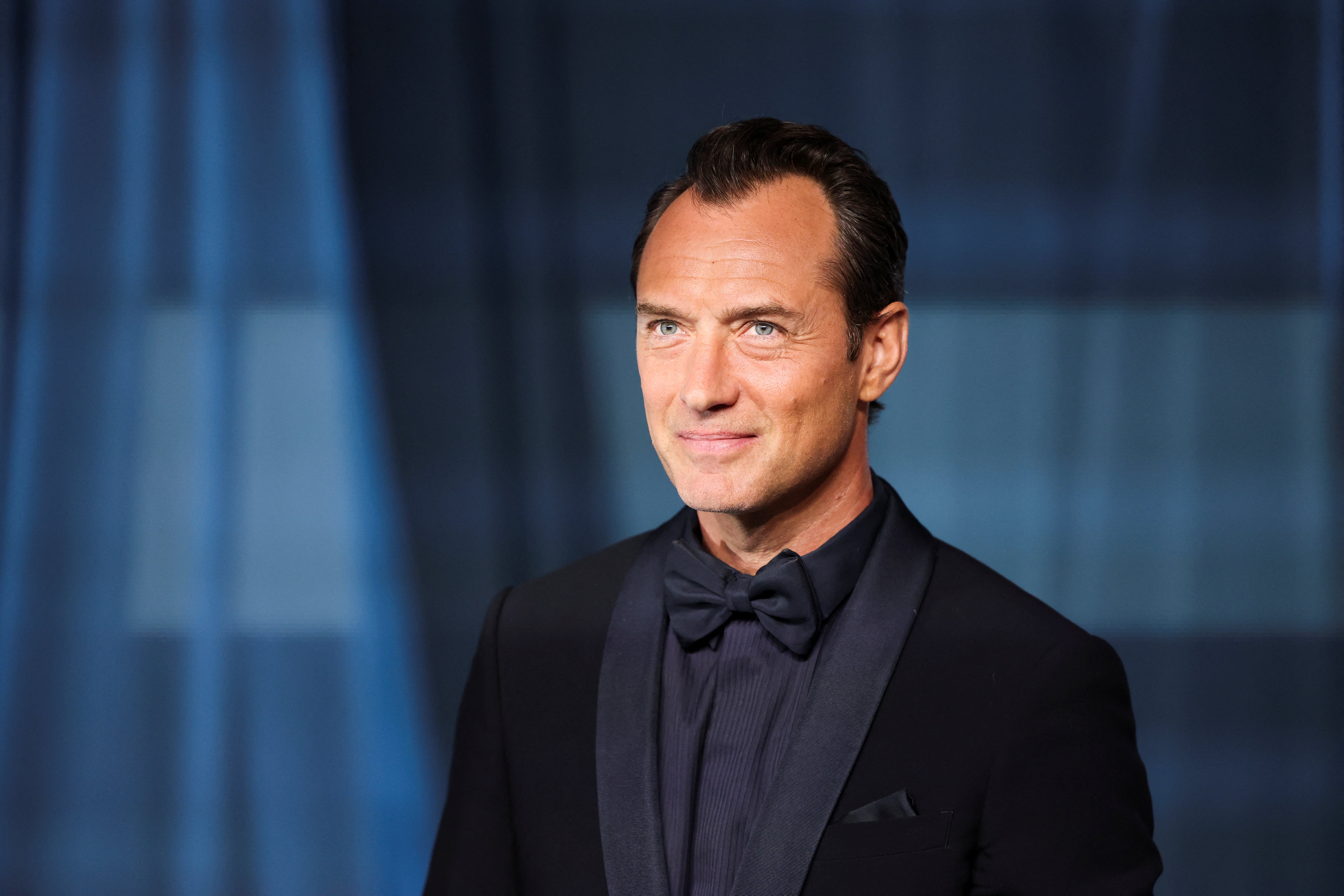 O que Jude Law tem a ver com Chappell Roan e Flamengo? Entenda relação que virou assunto nas redes sociais