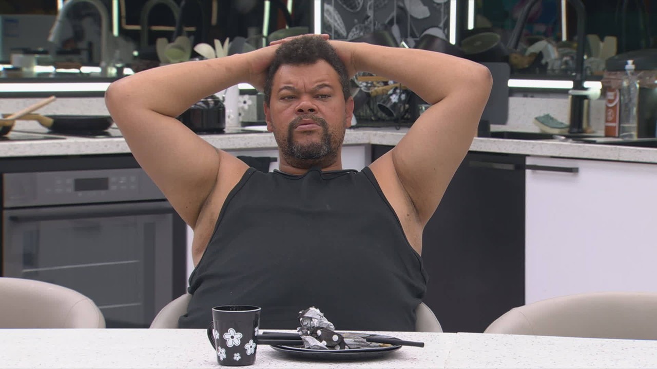 Babu Santana planeja 'turma' de aliados e fala de Juliano Floss: 'Fã-clube da Ana Paula'