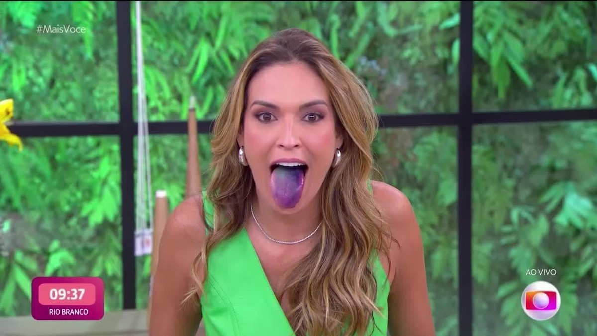 Talitha Morete é trolada e se choca ao perceber que língua ficou roxa ...