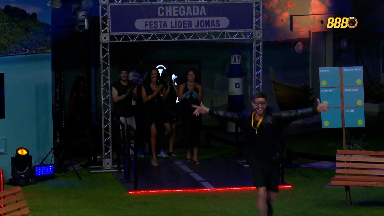 Jonas Sulzbach comemora banheira de gelo em Festa do Líder no BBB 26: 'Não acredito'