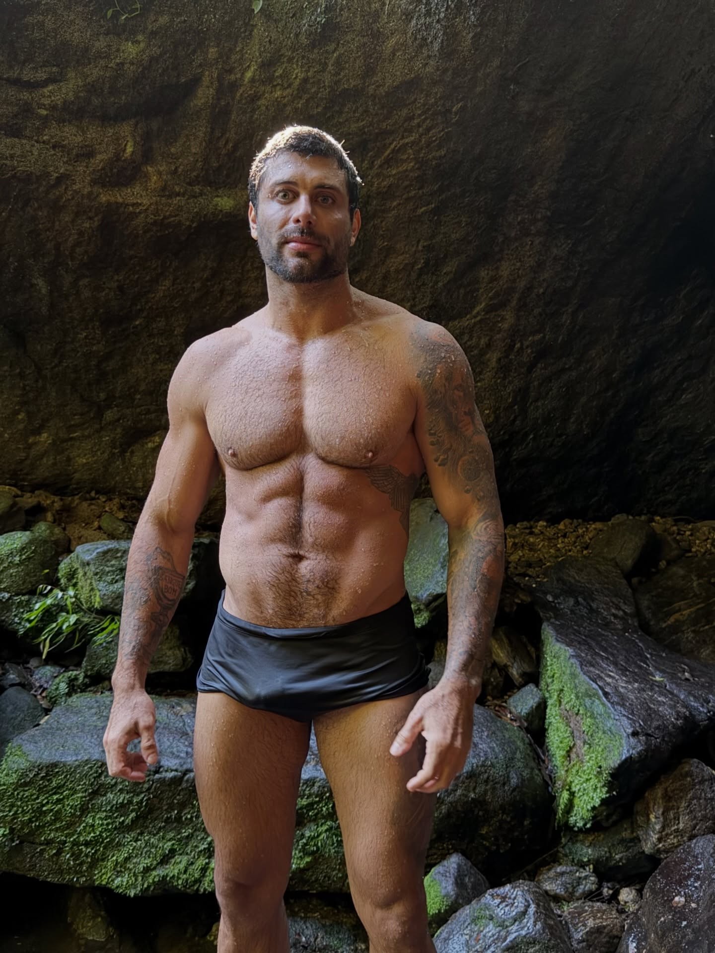 Jesus Luz impressiona ao mostrar antes e depois de transformação física