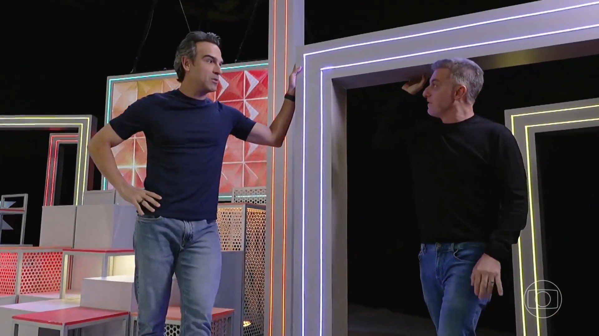 Discurso de Tadeu Schmidt em Paredão Falso do BBB 26 teve palavra escolhida por Luciano Huck; entenda