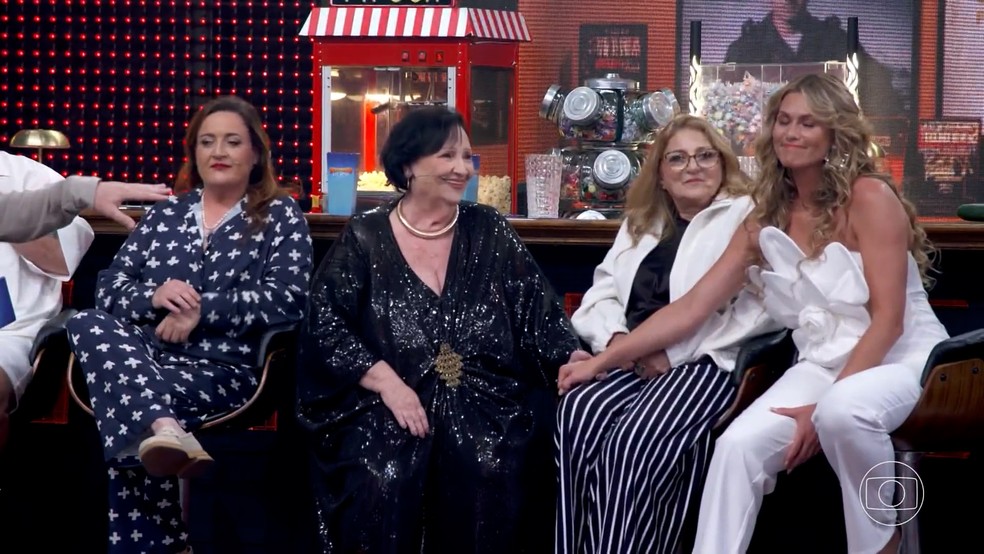 Dona Déa e Lívia Andrade falam de afastamento — Foto: Globo