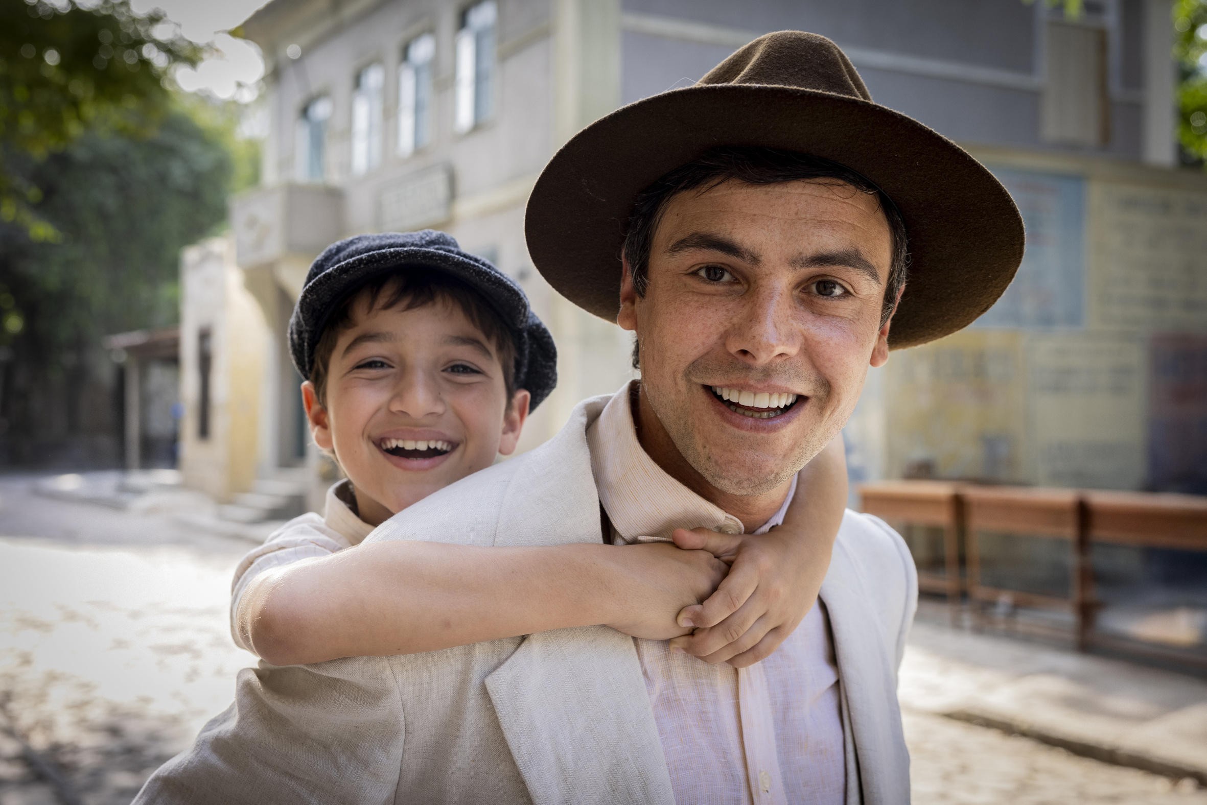 Êta Mundo Melhor: top 3 provas de que Samir é filho de Candinho, mas eles ainda não perceberam