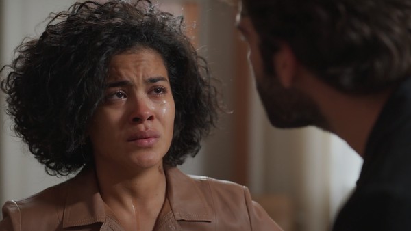 Em Vale Tudo, Maria de Fátima é desmascarada por Afonso — Foto: Globo