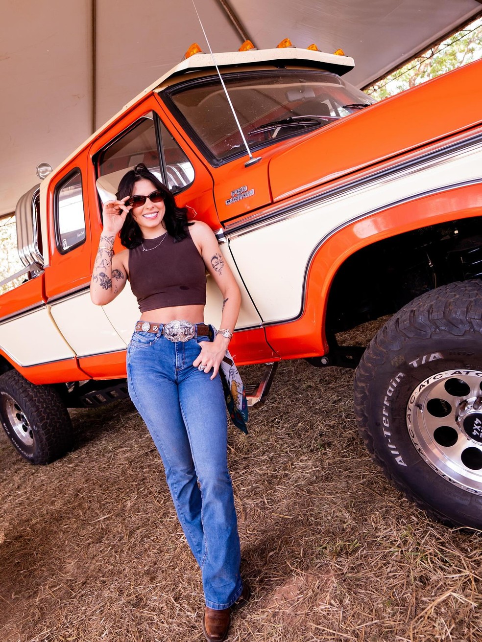 Ana Castela ganha caminhonete em Barretos — Foto: Reprodução/Instagram