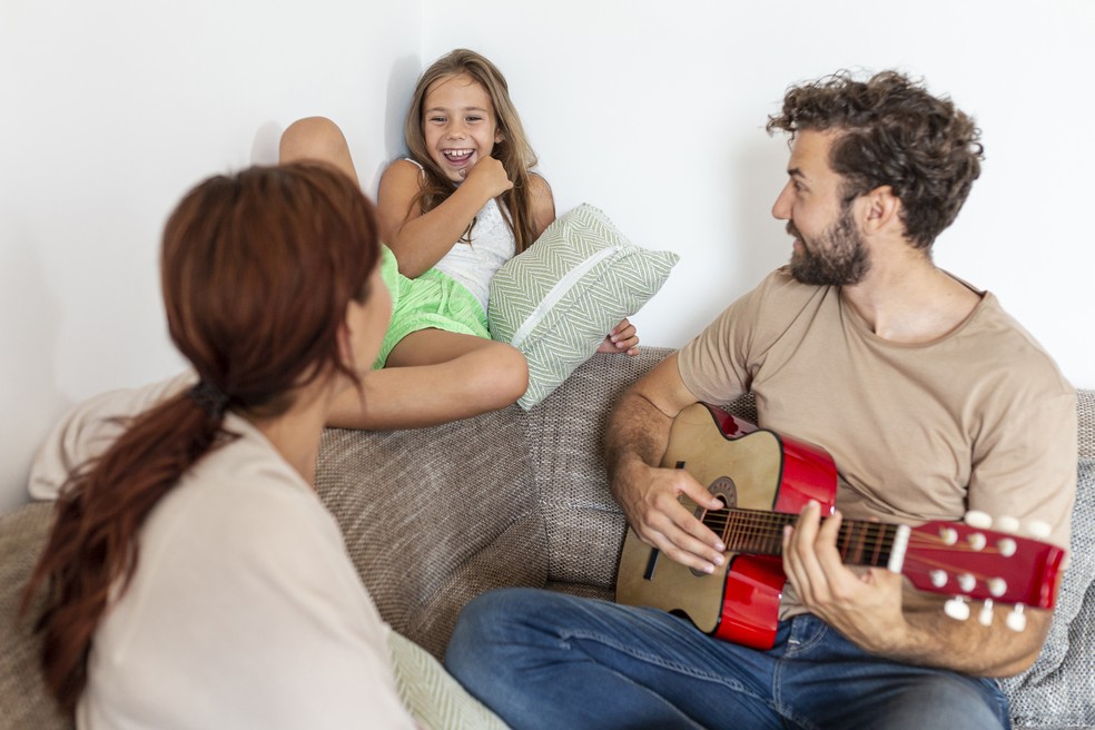 Interao familiar  fundamental durante infncia e adolescncia  Foto: Freepik