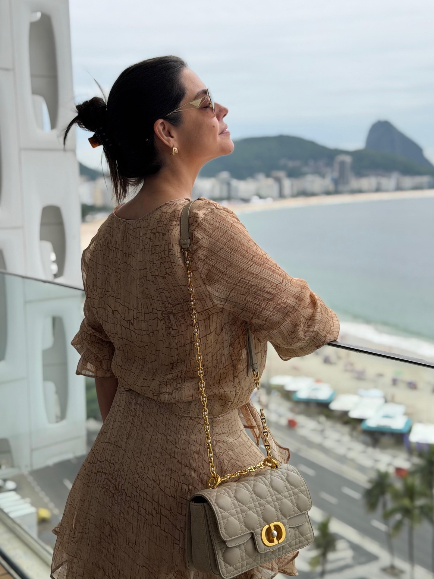 Taís Fersoza compartilha clique com bolsa de R$ 30 mil e recebe elogios