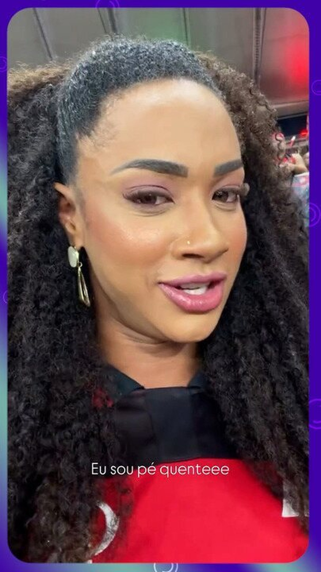 Aline Patriarca vai ao Maracanã pela 1ª vez e comemora título do Flamengo: 'Eu sou pé quente'