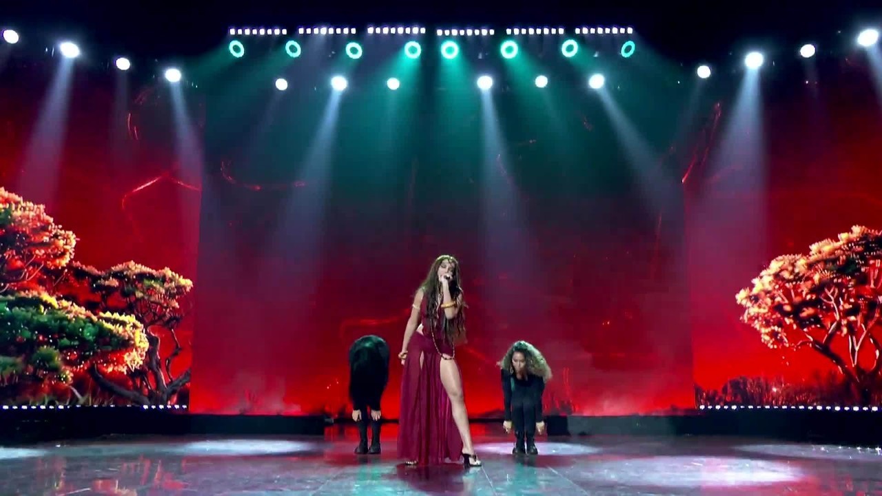 Anitta na nova era 'EQUILIBRIVM': veja símbolos religiosos usados pela cantora em 1ª apresentação