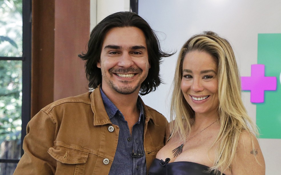 André Gonçalves e Danielle Winits — Foto: Artur Meninea/Gshow