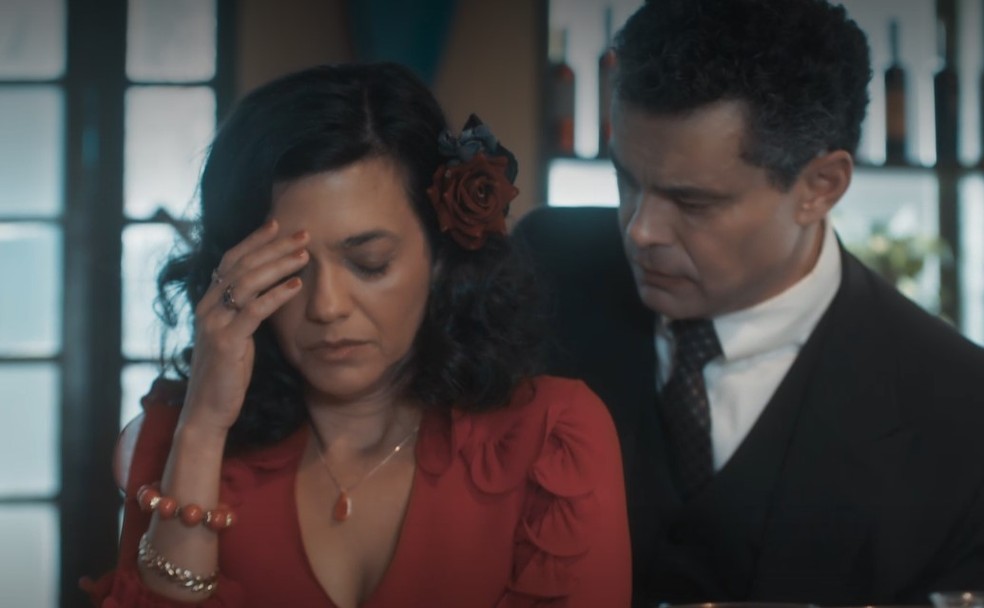 Verônica passará mal e Érico vai levar a esposa ao hospital — Foto: Reprodução/TV Globo