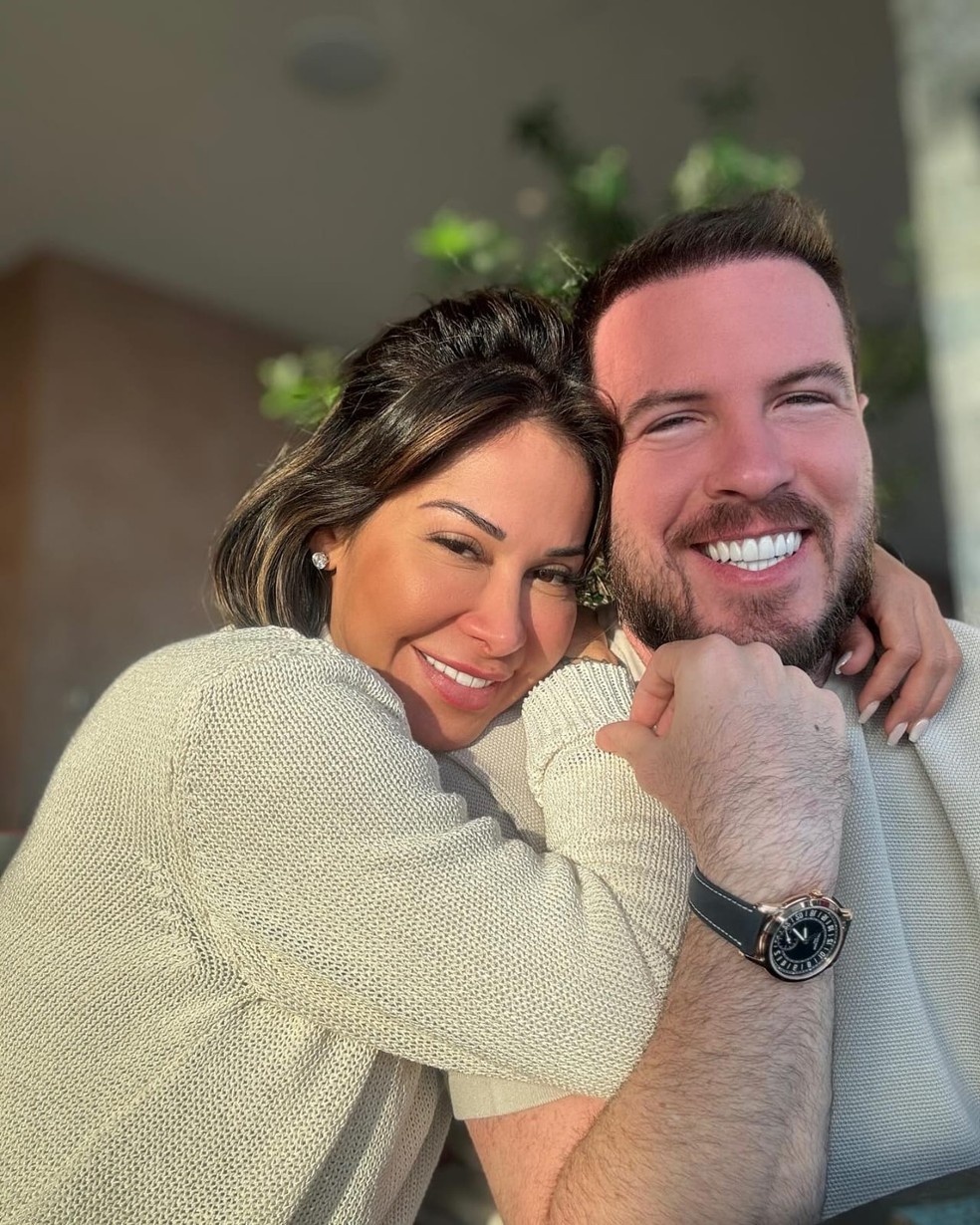 Maíra Cardi com o marido — Foto: Reprodução/Redes sociais