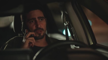 Tom vê Vênus e Léo se abraçando