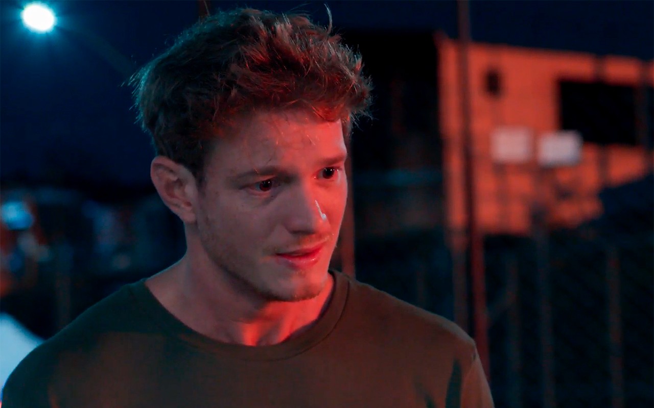 Leonardo flagra Viviane com Angélico e arma barraco em Três Graças: 'É assim que me ama?'