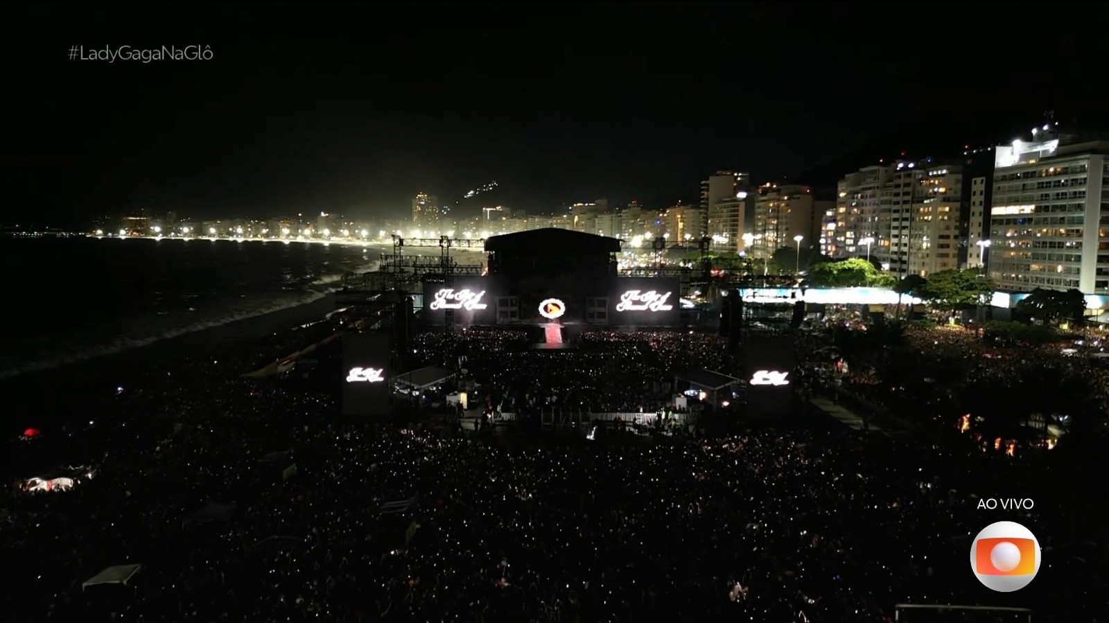 Choro, emoção e declaração de amor ao Brasil: veja tudo o que rolou no show de Lady Gaga em Copacabana