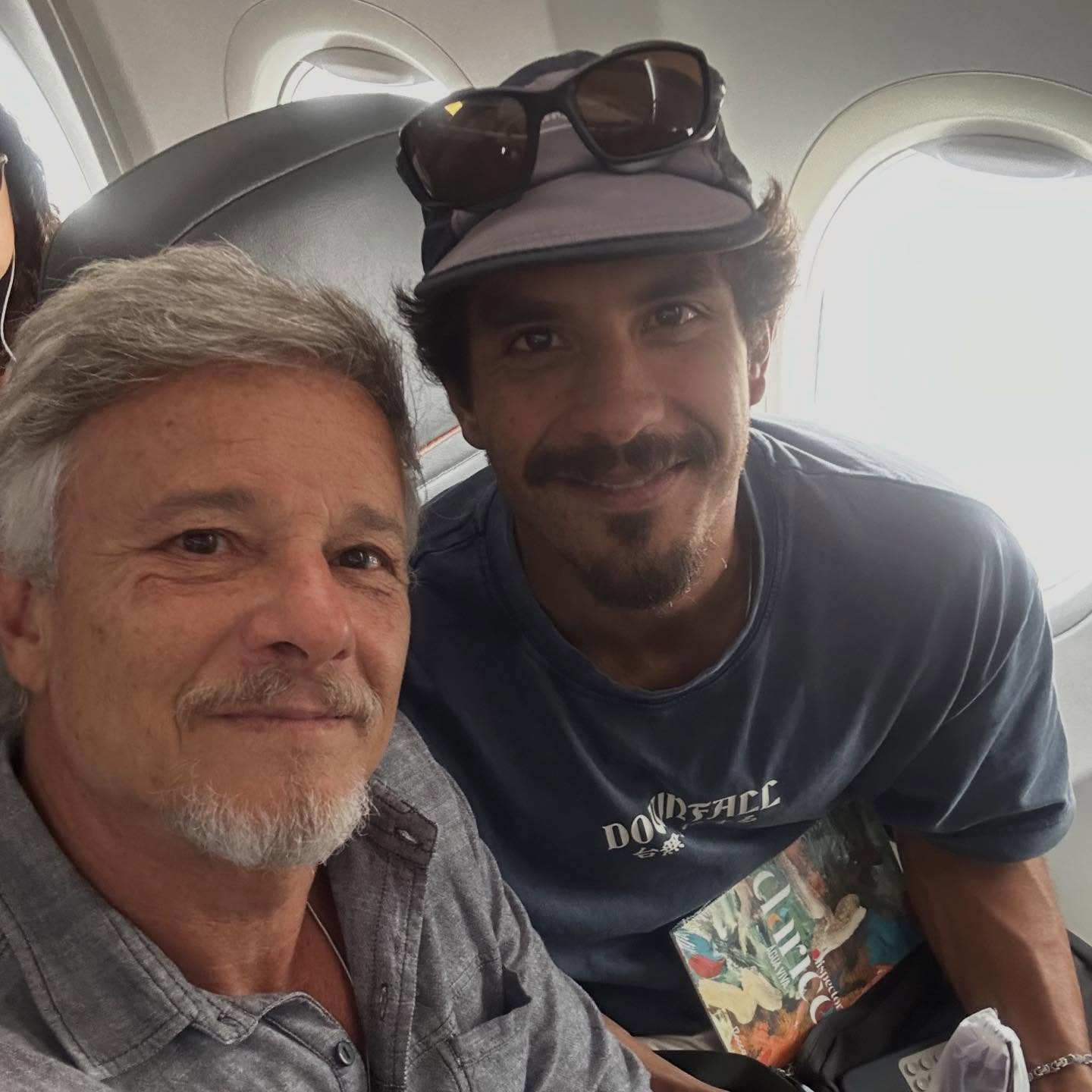 Marcello Novaes sai de férias com Diogo e lamenta ausência de Pedro Novaes: 'Não foi liberado do trabalho'