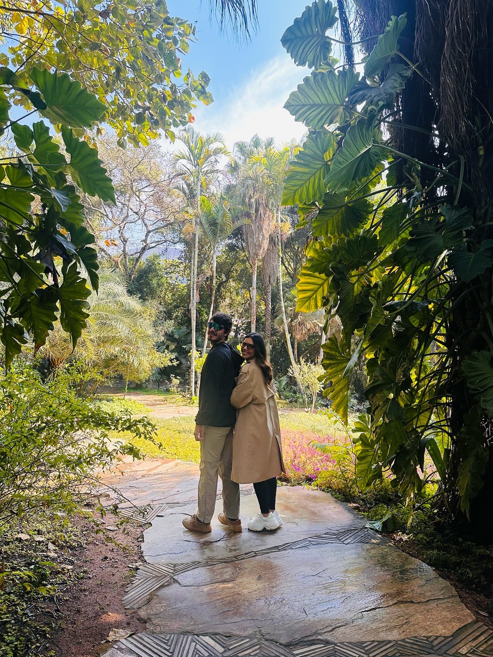 João Luis Diniz D'Ávila e Mariana Rios durante viagem ao interior de Minas Gerais — Foto: Instagram