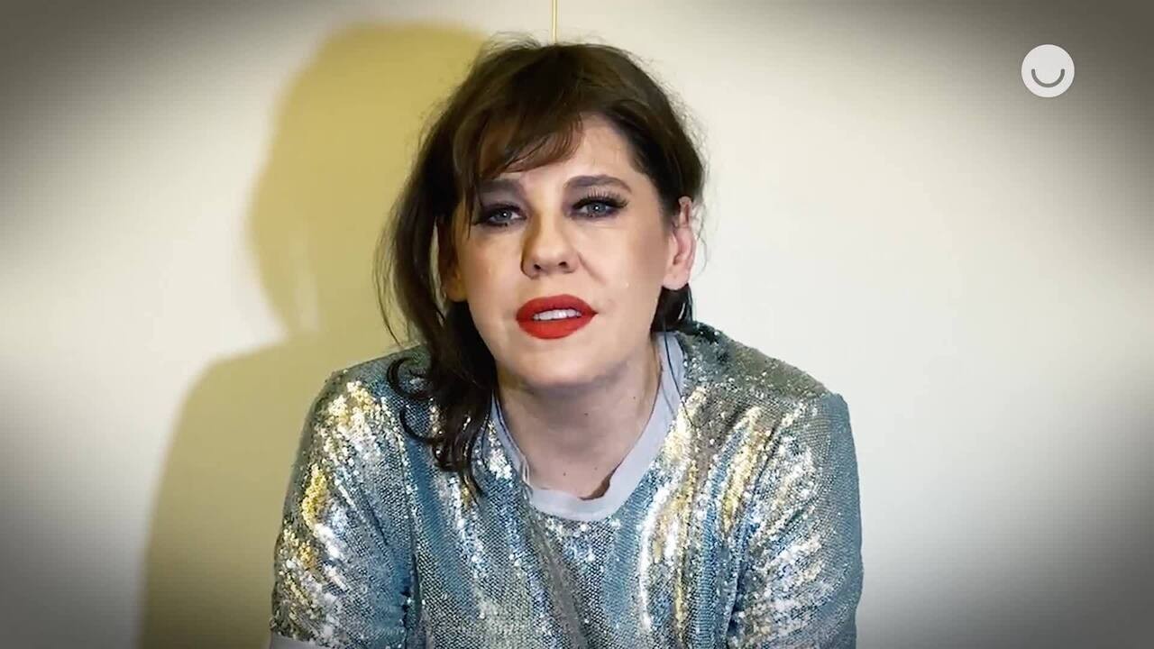 Bárbara Paz diz que prêmio no Festival de Veneza é incentivo para