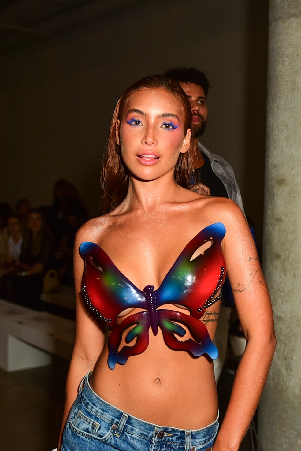 No SPFW, Vanessa Lopes repete mesmo look usado por Katy Perry