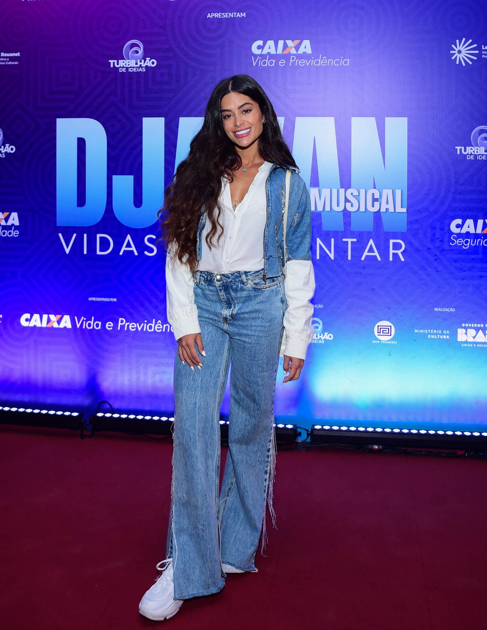 Aline Campos — Foto: Webert Belicio / Agnews