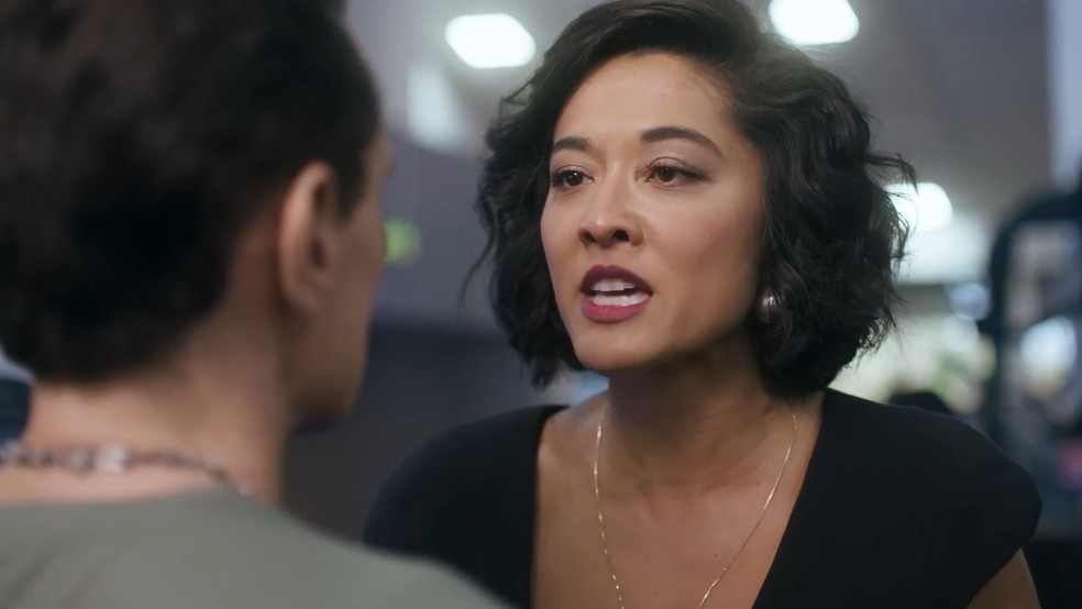 Volta por Cima: Yuki explode com Gerson e se afasta de Sebastian — Foto: TV Globo