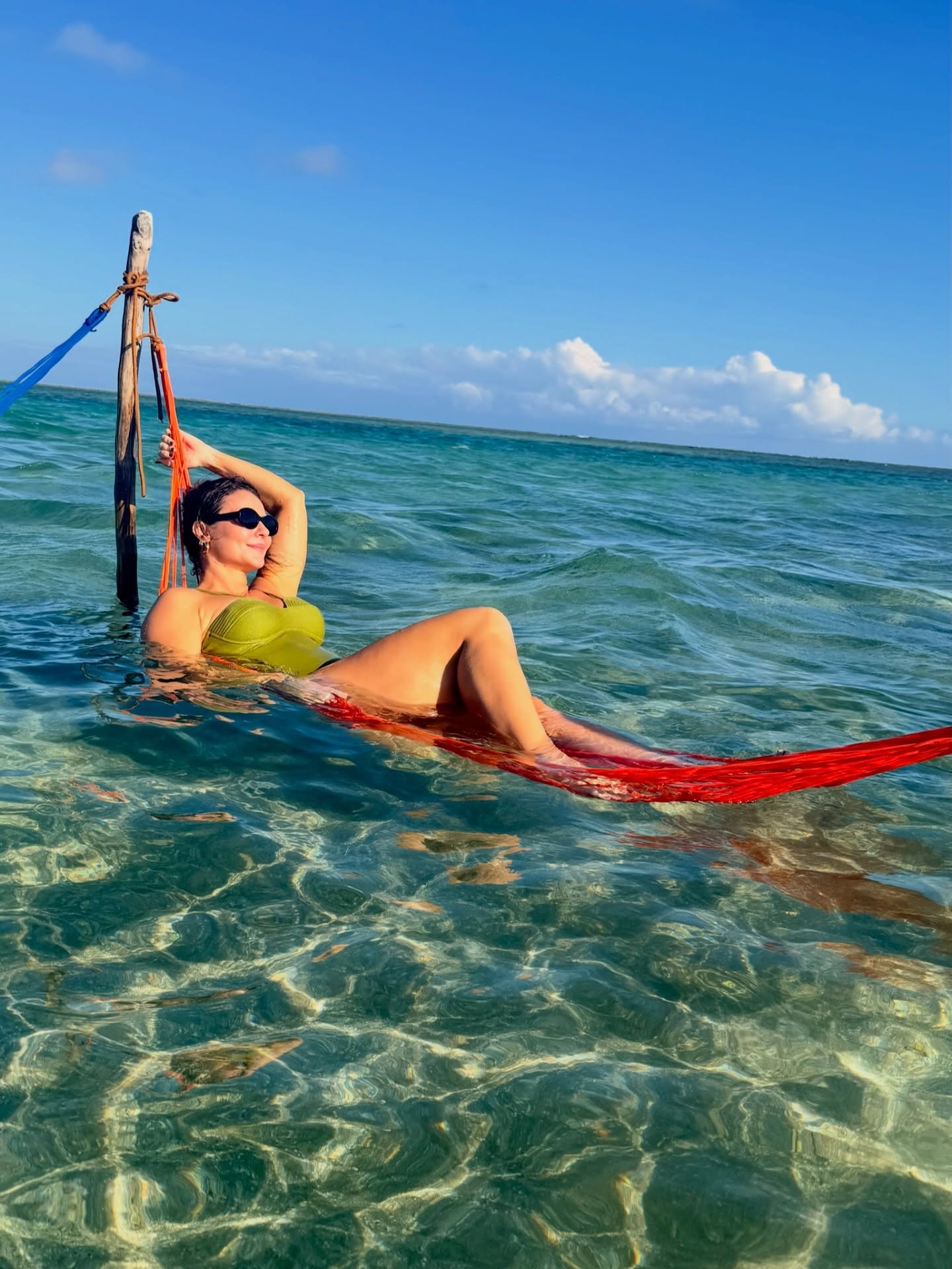 Paolla Olvieira abre álbum de Ano Novo com Mariana Ximenes