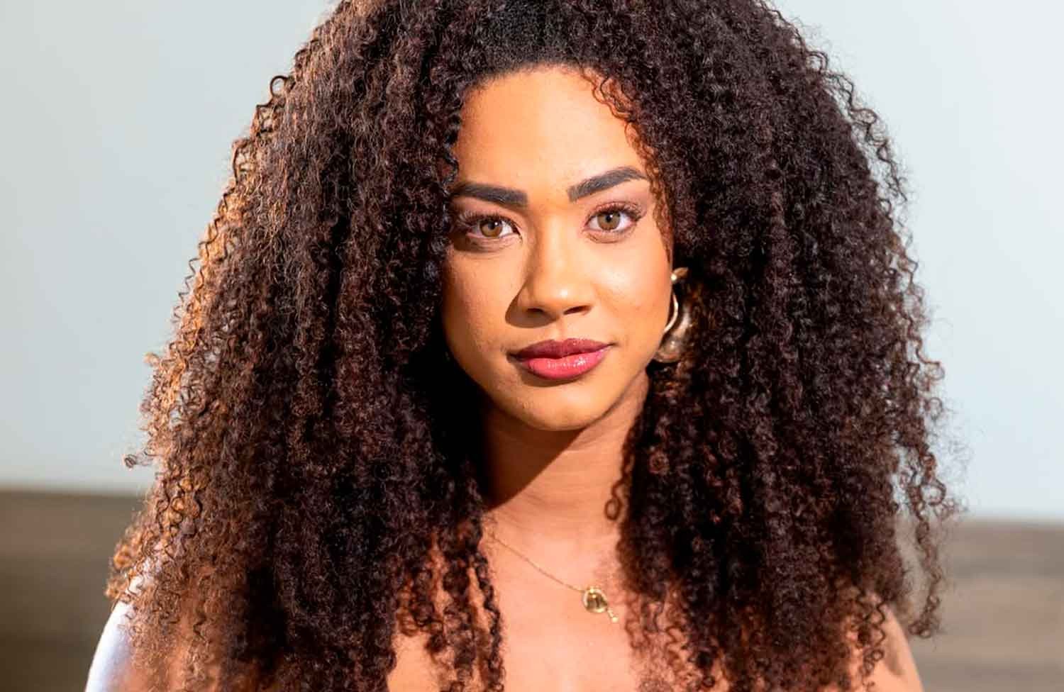 Aline Patriarca exalta sua segunda transição capilar: 'Aprendendo a enxergar beleza'