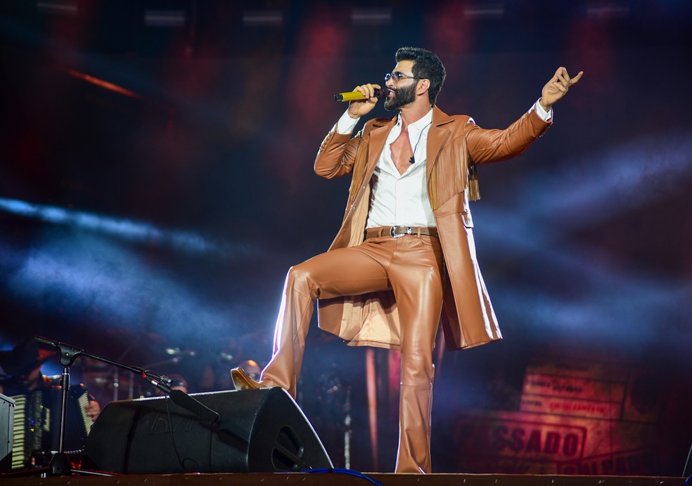 Com m&uacute;sicas de Leonardo e Chit&atilde;ozinho & Xoror&oacute;, Gusttavo Lima resgata cl&aacute;ssicos em show at&eacute; o amanhecer &mdash; Foto: AgNews