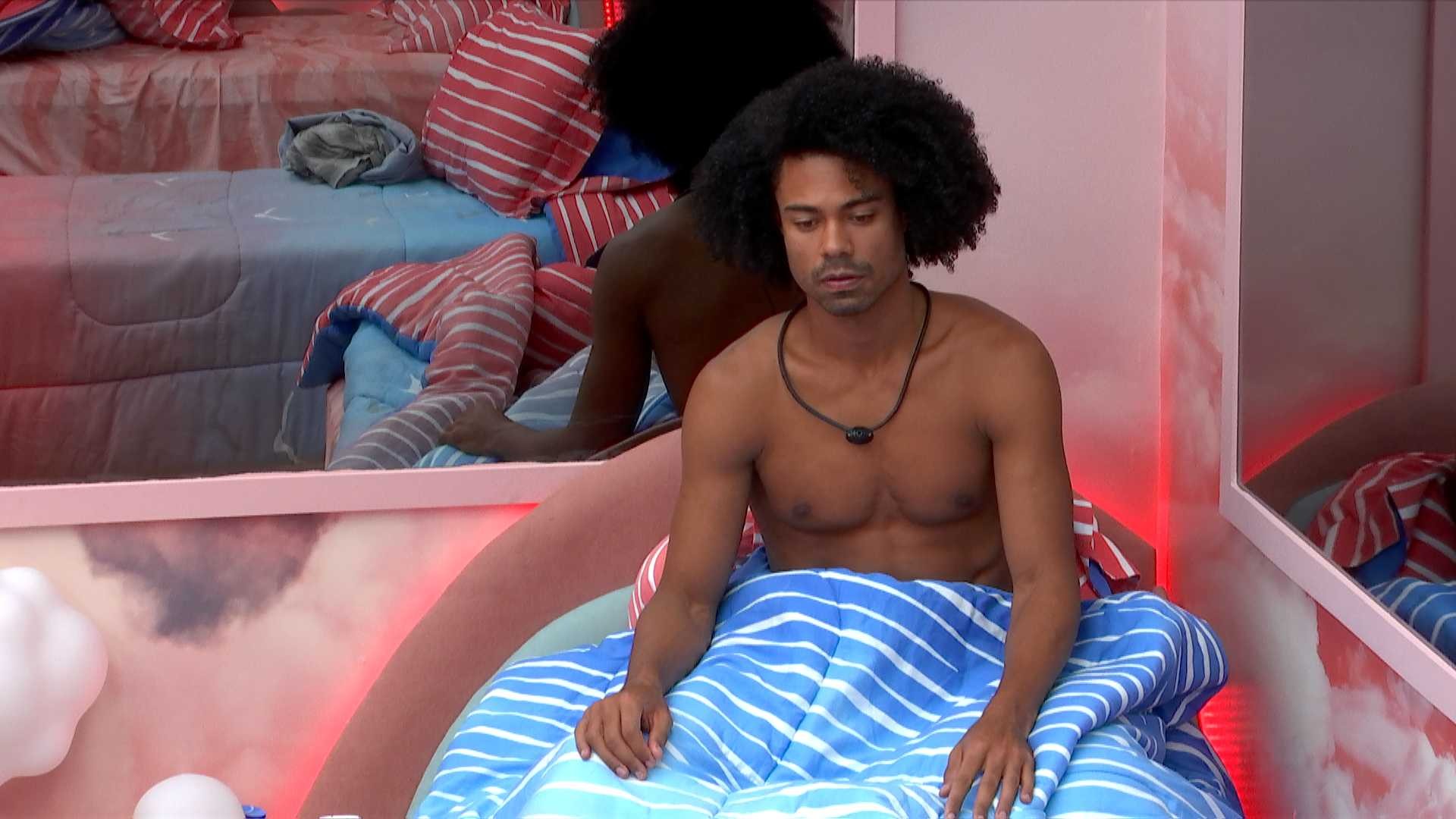 Marcelo reflete sobre deixar de ser prioridade de sisters, e Breno concorda: 'Acabou'