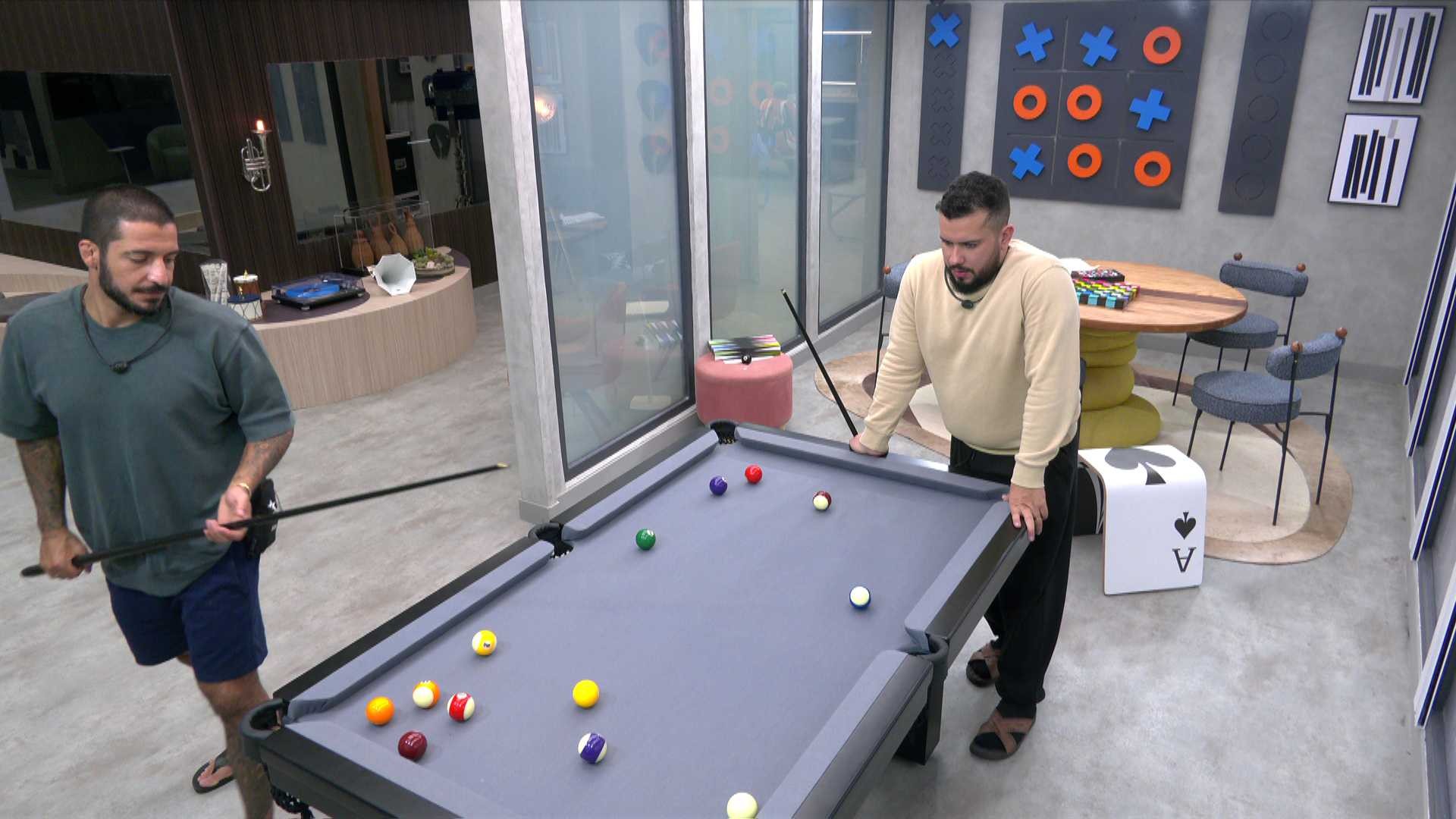 Janício reflete sobre sensação de passar por berlinda: 'Não se tornar uma frustração'