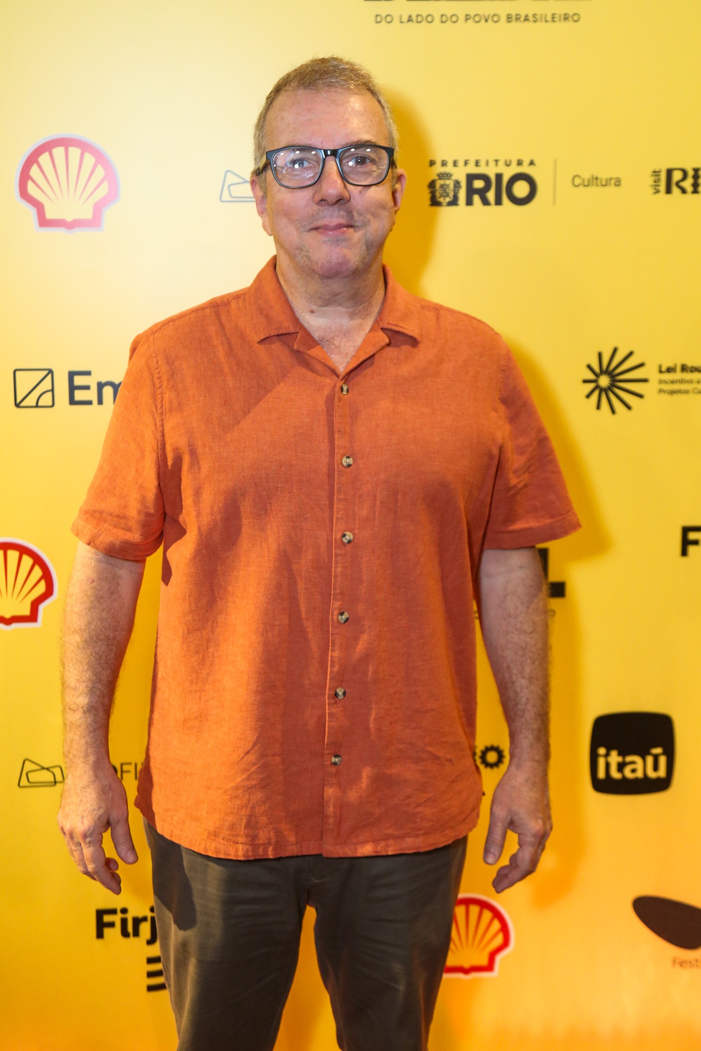 Famosos curtem o último dia do Festival do Rio