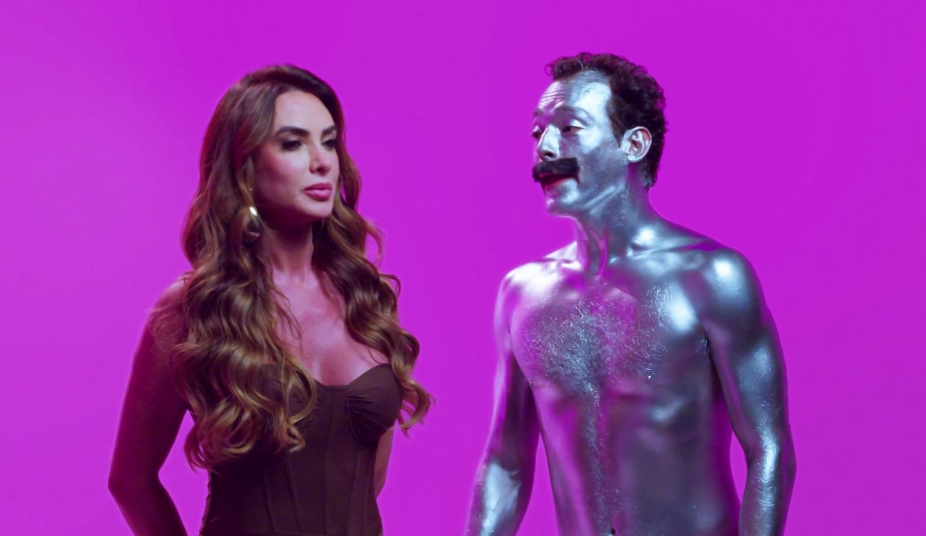 Eduardo Sterblitch e Tata Werneck 'discutem' no humorístico E.T.