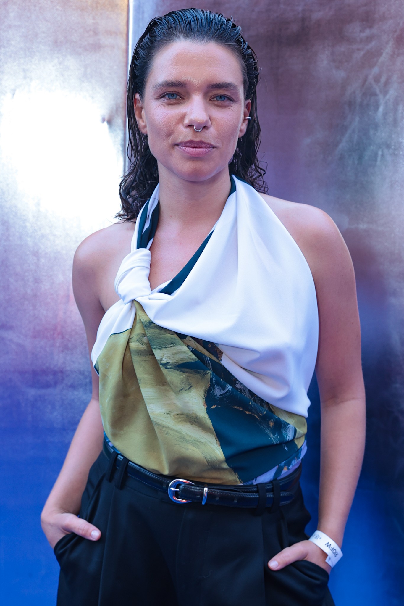 Famosos marcam presença no 4º dia do Fashion Rio; veja fotos