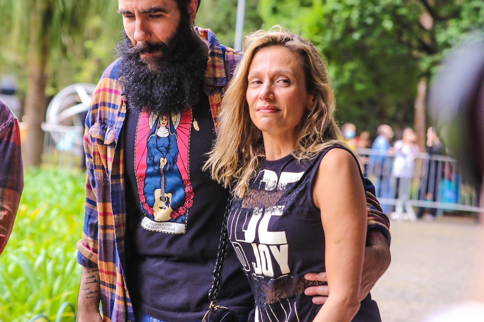 Luisa Mel e Guilherme Samora, biográfo de Rita Lee — Foto: Agnews
