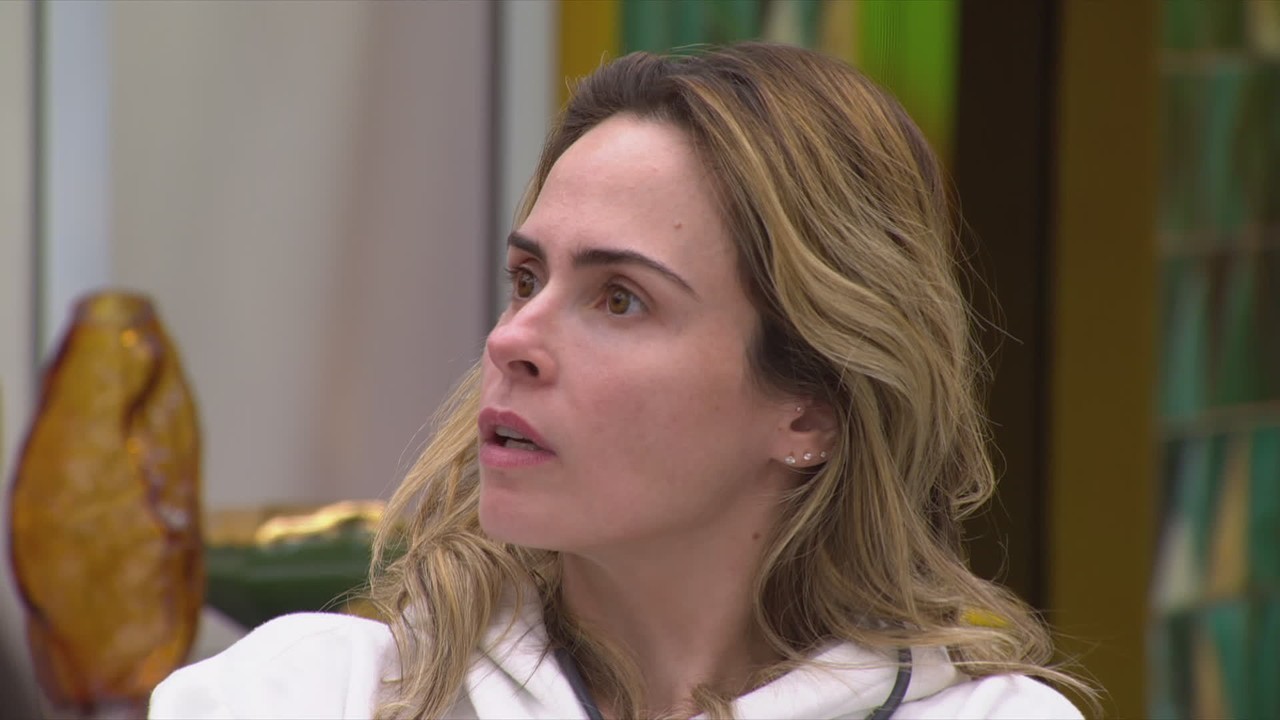 Ana Paula Renault questiona Alberto Cowboy sobre Barrado no Baile e provoca: 'Você não tem amigo?'