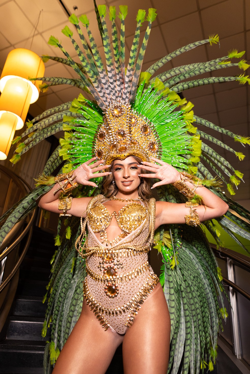 Julia Puzzuoli viaja ao Rio após desfile em São Paulo e quer beijar na  boca: 'Não sou besta' | Gshow